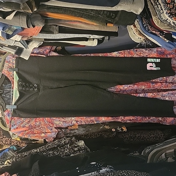 VS PINK LEGGINGS 💗 - Picture 2 of 7